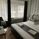 Oleander Apartment