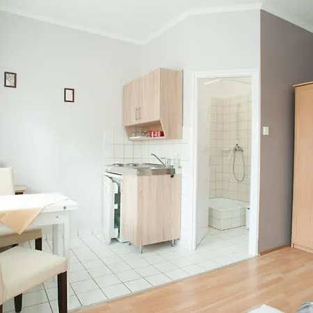 Oleander Apartment *